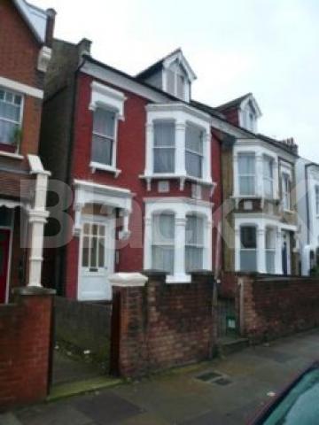 			LET!, 2 Bedroom, 1 bath, 1 reception Flat			 Ferme Park Road, CROUCH END N8